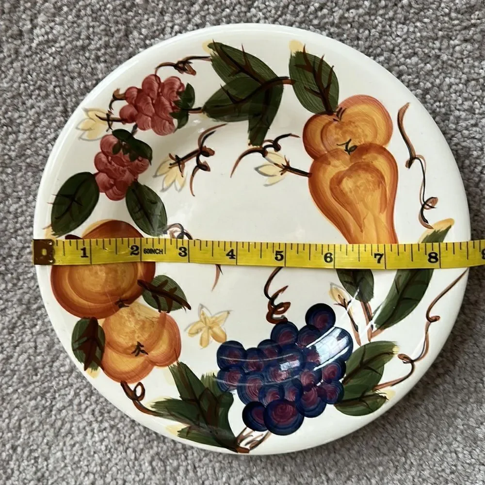 HD Designs Set of Four Fruit Dessert Plates!